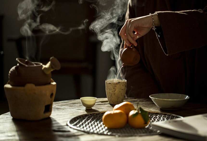 茶不能久泡但能煮，这是为什么？