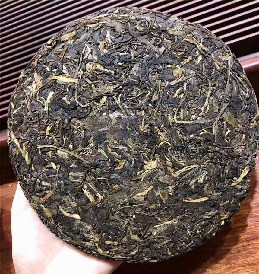 普洱生茶是紧压茶好还是散装茶好？