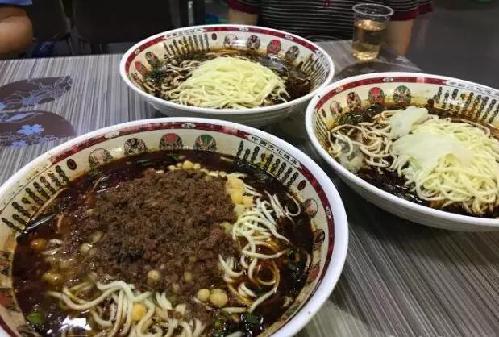 杨家坪美食排行榜？杨家坪最接地气的美食